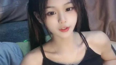  아담한 몸매 청순 동생!양갈래 머리 허당!하얀 면양말은 구멍 뚫려도 포우가 없어 헐떡이며 신음하는 상쾌한 모습 (쿨걸야동,섹트야동,쇼츠야동,한국야동)