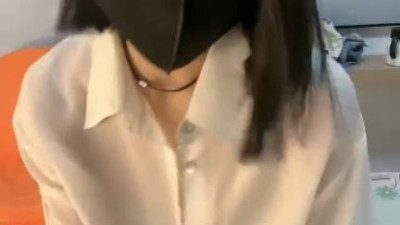  섹시 우먼 단발머리 미녀!셔츠 랩 스커트 완전 매력!뜨거운 춤으로 유혹, 뚱뚱한 엉덩이를 치켜들고 소굴을 본다, 화장실 바닥에 소굴을 만진다, 미녀는 극도로 음탕하다. (쿨걸야동,섹트야동,쇼츠야동,한국야동)