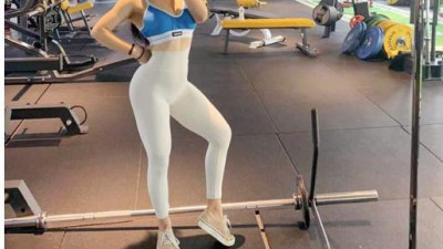 헬스녀가 주인에게 기록을 가르친다~ 위챗 기록이 짜릿하다~ 몸매가 좋긴 좋다! (쿨걸야동,섹트야동,쇼츠야동,한국야동)