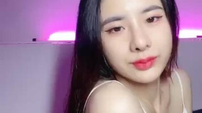  연말에 최상품이 많고, 또 한 명의 미녀가 왔는데, [어린 비서], 왕조현과 양미의 결합체, 조금도 변하지 않고, 그것을 벗는 것이 바로 순조롭다고 합니다. (쿨걸야동,섹트야동,쇼츠야동,한국야동)