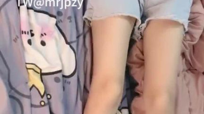  ✨상큼한 순욕소녀✨교화급 막내 동생, 뽀얀 몸매, 뽀얀 토끼 아장아장 눈도장, 복숭아 엉덩이는 어린 나이에 아빠 모양 그대로 (쿨걸야동,섹트야동,쇼츠야동,한국야동)