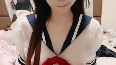  일품 선배는 학비를 벌기 위해 바다에 나갔고, 제복 차림으로 늑대 친구를 유혹했고, 털 없는 백호는 섹시하고 예뻤다, 가짜 치파 소품을 건네며 클로즈업해서 불평을 늘어놓았습니다. (쿨걸야동,섹트야동,쇼츠야동,한국야동)