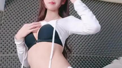  ❤️√ 꽃미모 절정~엉덩이 큰 다리의 여신이 물 뿌리고 튀는 자위~하늘을 시원하게 하는 아이템 물 뿌리기~흰물 뚝뚝!2 (쿨걸야동,섹트야동,쇼츠야동,한국야동)