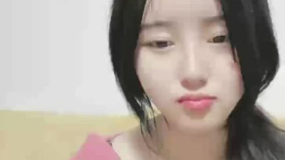  겉모습이 예쁜 옆집 동생!오랜만에 자위하는구나!털이 많은 구멍은 막대기를 흔들고, 시원하게 흰 풀을 흘리며, 마구 찔러대니, 편안해졌다. (쿨걸야동,섹트야동,쇼츠야동,한국야동)