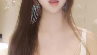  청순하고 아기자기한 소녀, 젖을 꺼내 한바탕 문지르고, 희고 부드러운 혈을 쪼개고, 다리를 치켜들고, 부드러운 혈은 매우 매력적입니다. (쿨걸야동,섹트야동,쇼츠야동,한국야동)