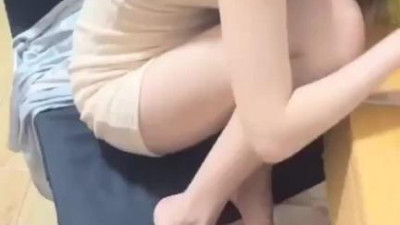  예쁜 눈썹 오줌 싸야 돼 어디 쐈어 너 아파서 못 참아 후벼줄게 굴려 몸매 날씬하고 긴 다리 꼬맹이한테 속아 (쿨걸야동,섹트야동,쇼츠야동,한국야동)