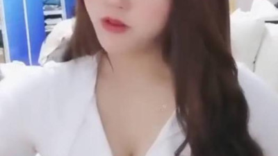  [초정❤️노폐성 중독]택배기점 여동생✨밀키누이가 사람들 틈에 노려보고 바짓가랑이를 적시고 말걸면 짜릿하다 눈요기2 (쿨걸야동,섹트야동,쇼츠야동,한국야동)
