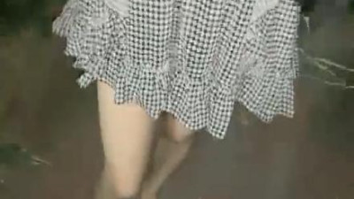  야외에서 잡담하며 야전을 치르다. (쿨걸야동,섹트야동,쇼츠야동,한국야동)