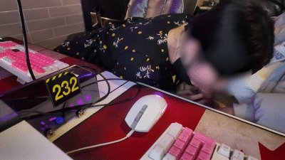 신작 PC방에서 사까시해주는 에로배우 지수 (쿨걸야동,섹트야동,쇼츠야동,한국야동)