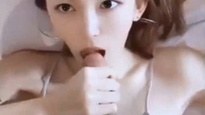 《이쁜 얼굴에 잘 흔드노》 트위터야동 (쿨걸야동,섹트야동,쇼츠야동,한국야동)