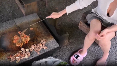 야외에서 노팬티로 (쿨걸야동,섹트야동,쇼츠야동,한국야동)